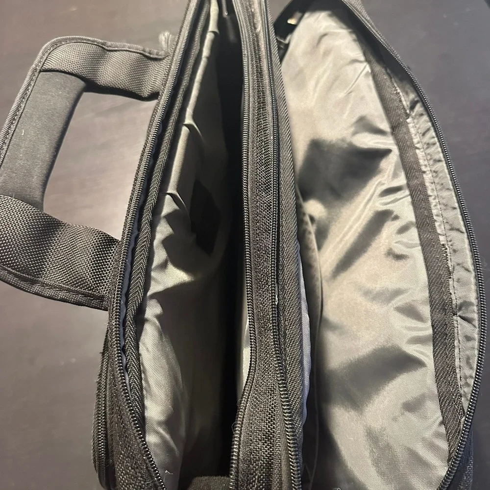 Dell Black Nylon Laptop Briefcase Messenger Bag Shoulder Strap Professional Work